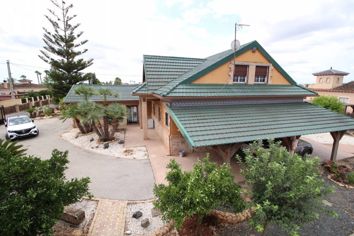 5 sypialnia Willa na sprzedaż w Catral z basenem garażem - 620 000 € (Ref: 9164536)