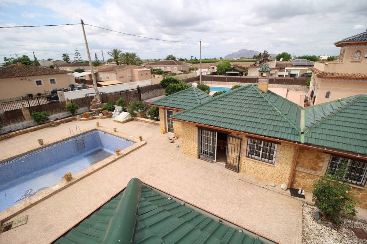 5 sypialnia Willa na sprzedaż w Catral z basenem garażem - 620 000 € (Ref: 9164536)