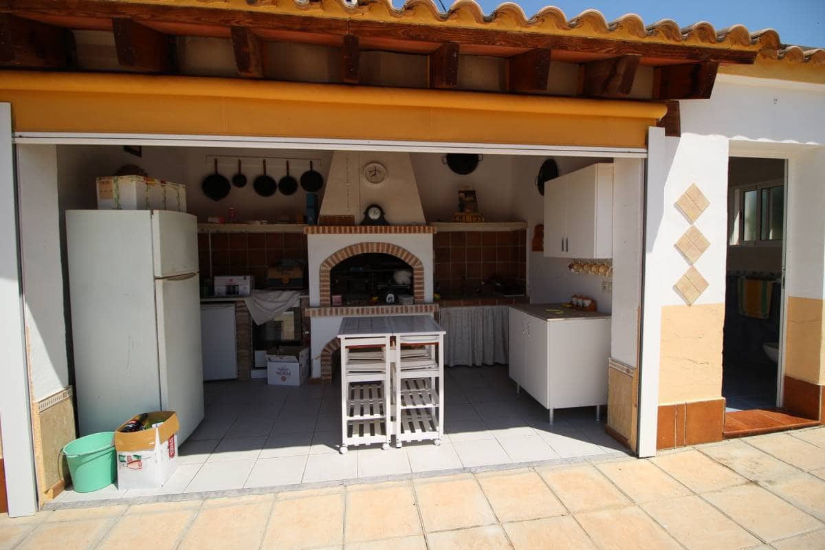 4 soveværelse Villa til salg i Catral med swimmingpool - € 385.000 (Ref: 9181347)