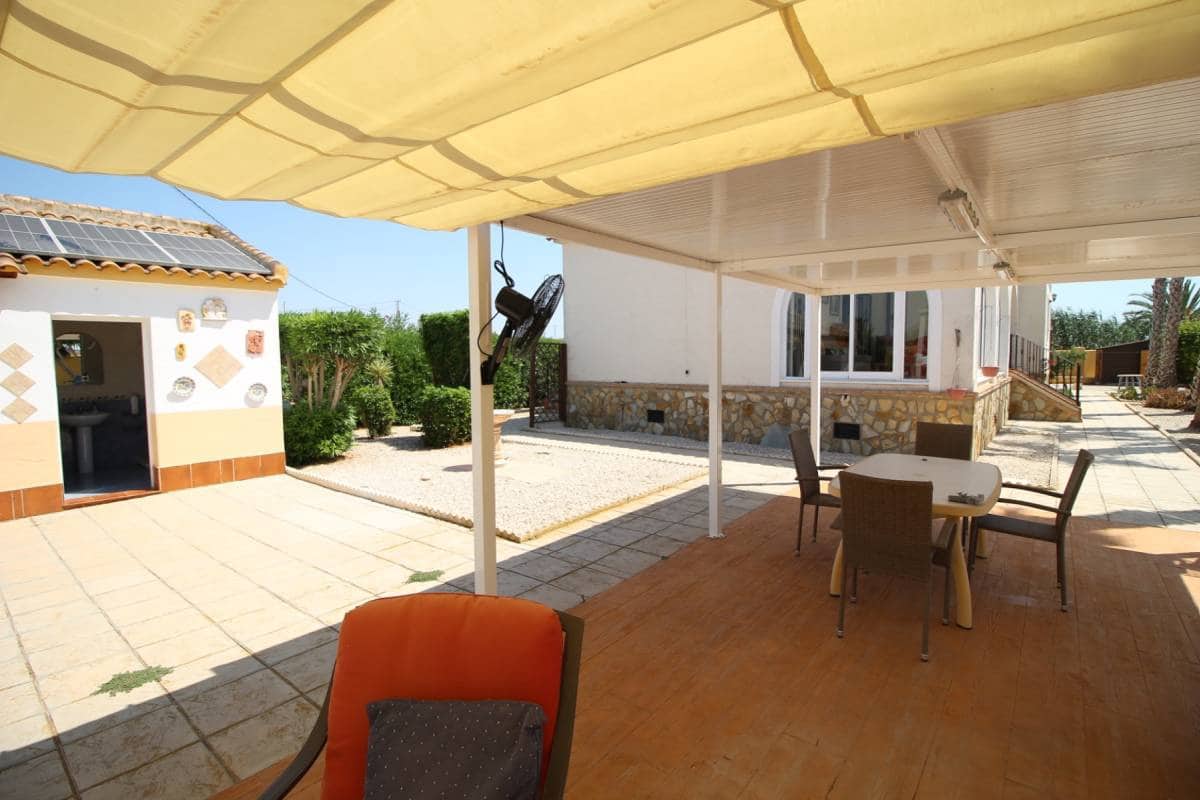 4 soveværelse Villa til salg i Catral med swimmingpool - € 385.000 (Ref: 9181347)