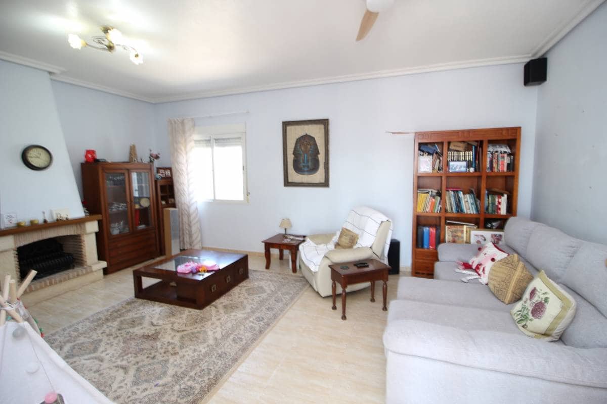 4 soveværelse Villa til salg i Catral med swimmingpool - € 385.000 (Ref: 9181347)