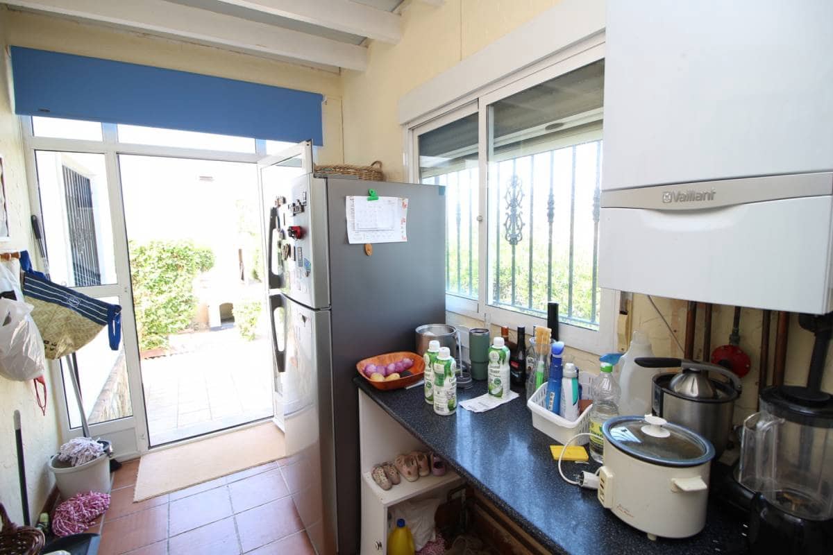 4 soveværelse Villa til salg i Catral med swimmingpool - € 385.000 (Ref: 9181347)