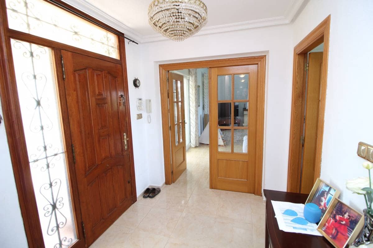 4 soveværelse Villa til salg i Catral med swimmingpool - € 385.000 (Ref: 9181347)