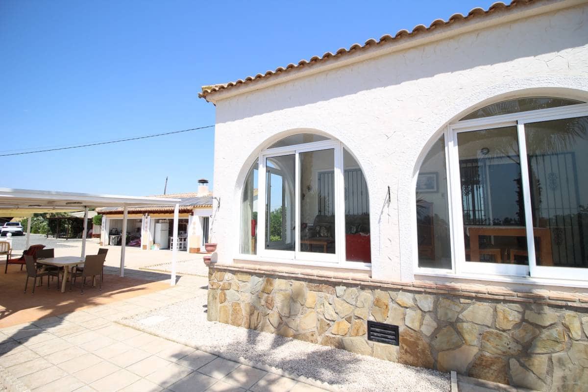 4 soveværelse Villa til salg i Catral med swimmingpool - € 385.000 (Ref: 9181347)