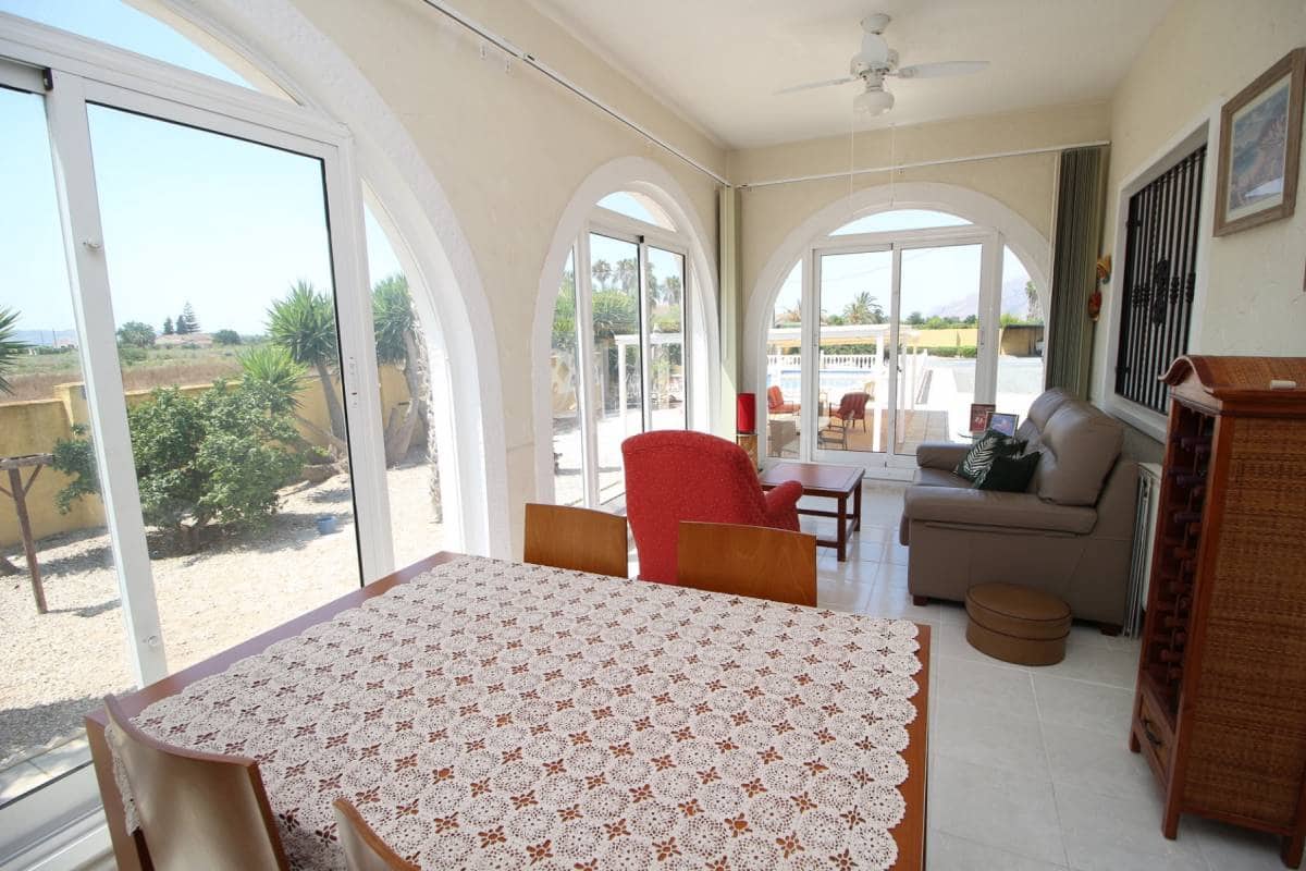 4 soveværelse Villa til salg i Catral med swimmingpool - € 385.000 (Ref: 9181347)