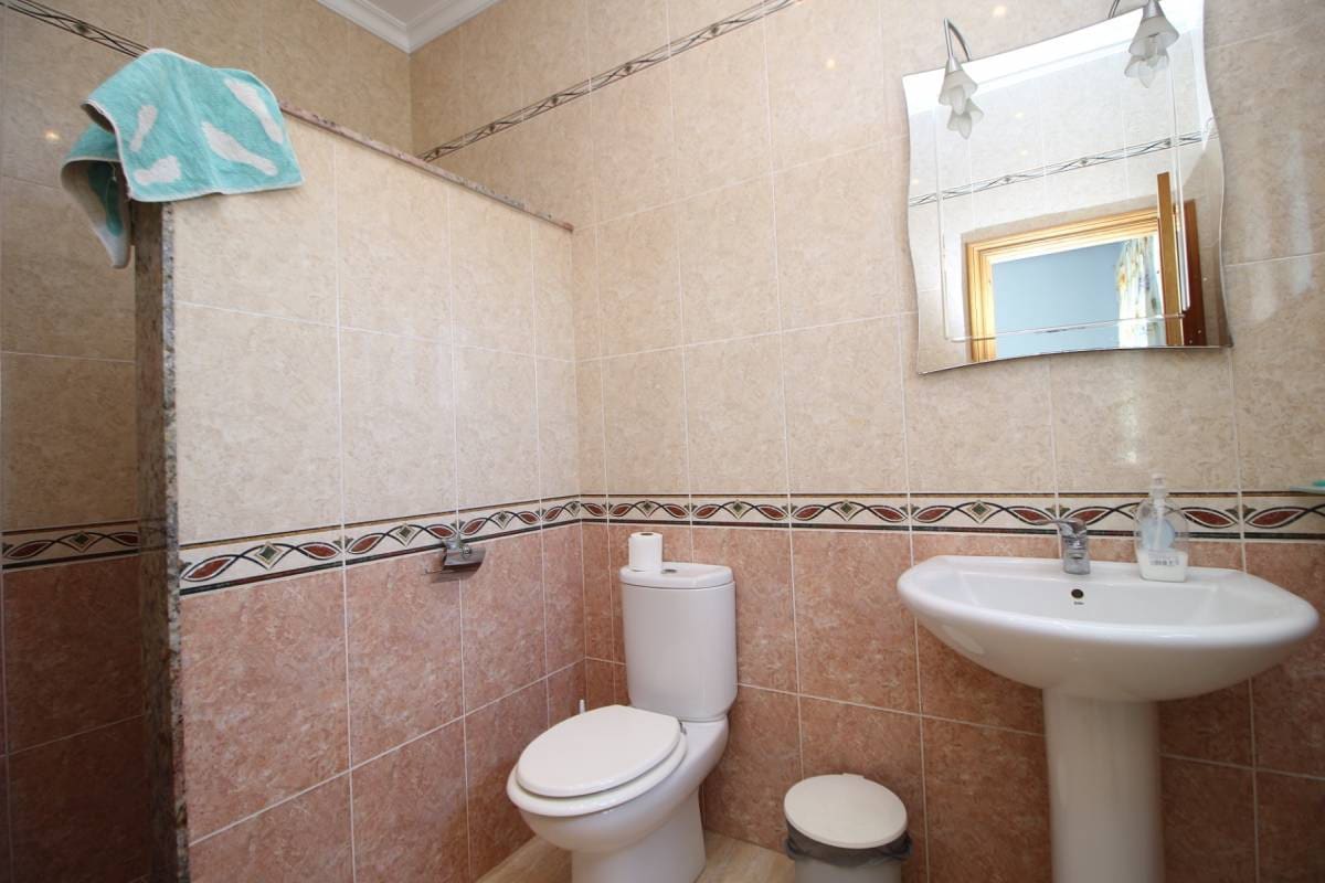 4 soveværelse Villa til salg i Catral med swimmingpool - € 385.000 (Ref: 9181347)