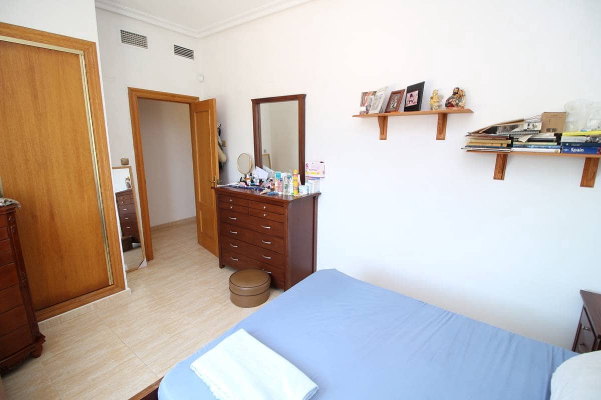 4 soveværelse Villa til salg i Catral med swimmingpool - € 385.000 (Ref: 9181347)