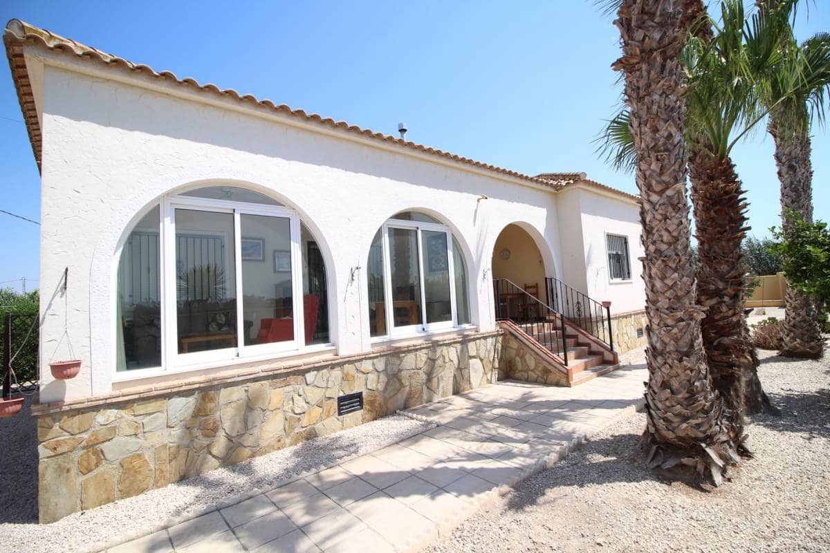 4 soveværelse Villa til salg i Catral med swimmingpool - € 385.000 (Ref: 9181347)