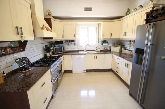 4 chambre Villa/Maison à vendre à Catral avec piscine garage - 380 000 € (Ref: 9204027)