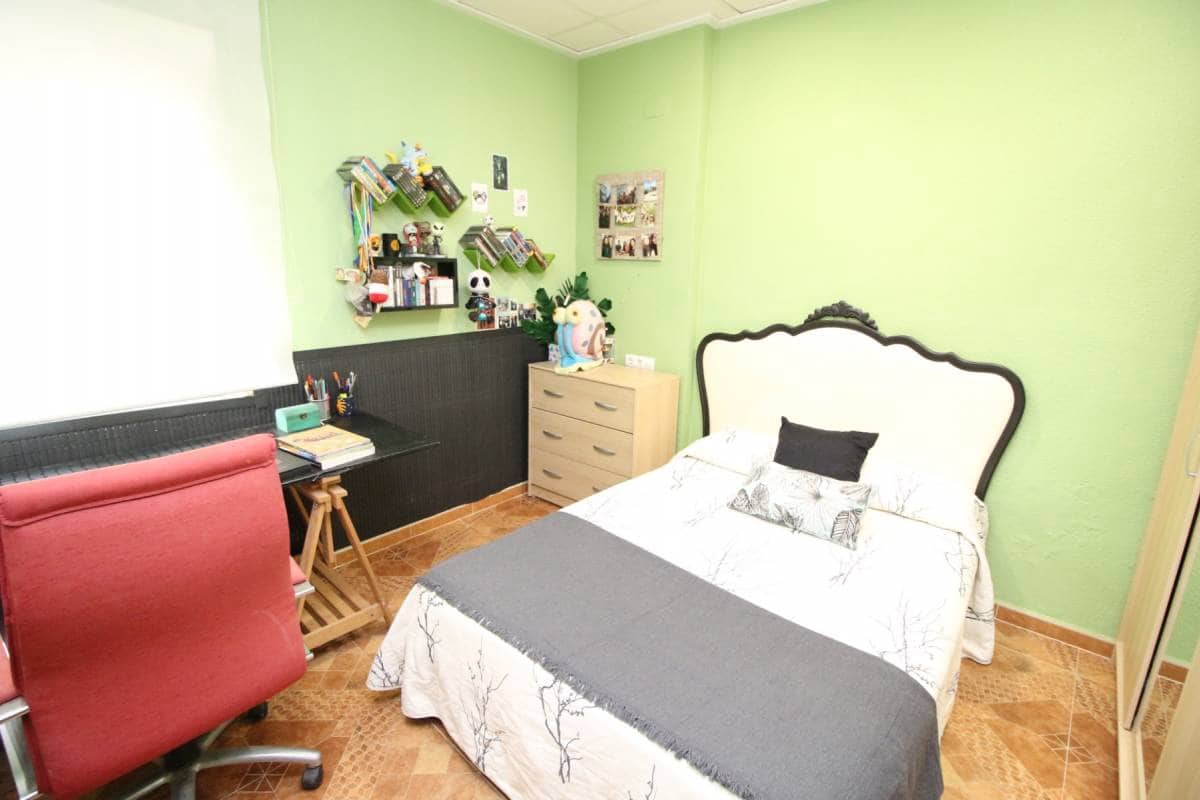 Chalet de 3 habitaciones en Dolores en venta - 260.000 € (Ref: 9228017)