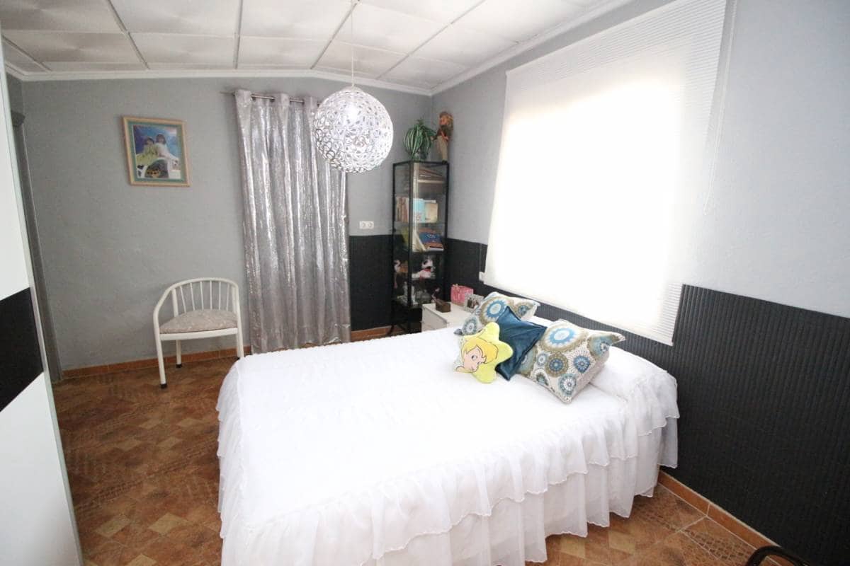 Chalet de 3 habitaciones en Dolores en venta - 260.000 € (Ref: 9228017)