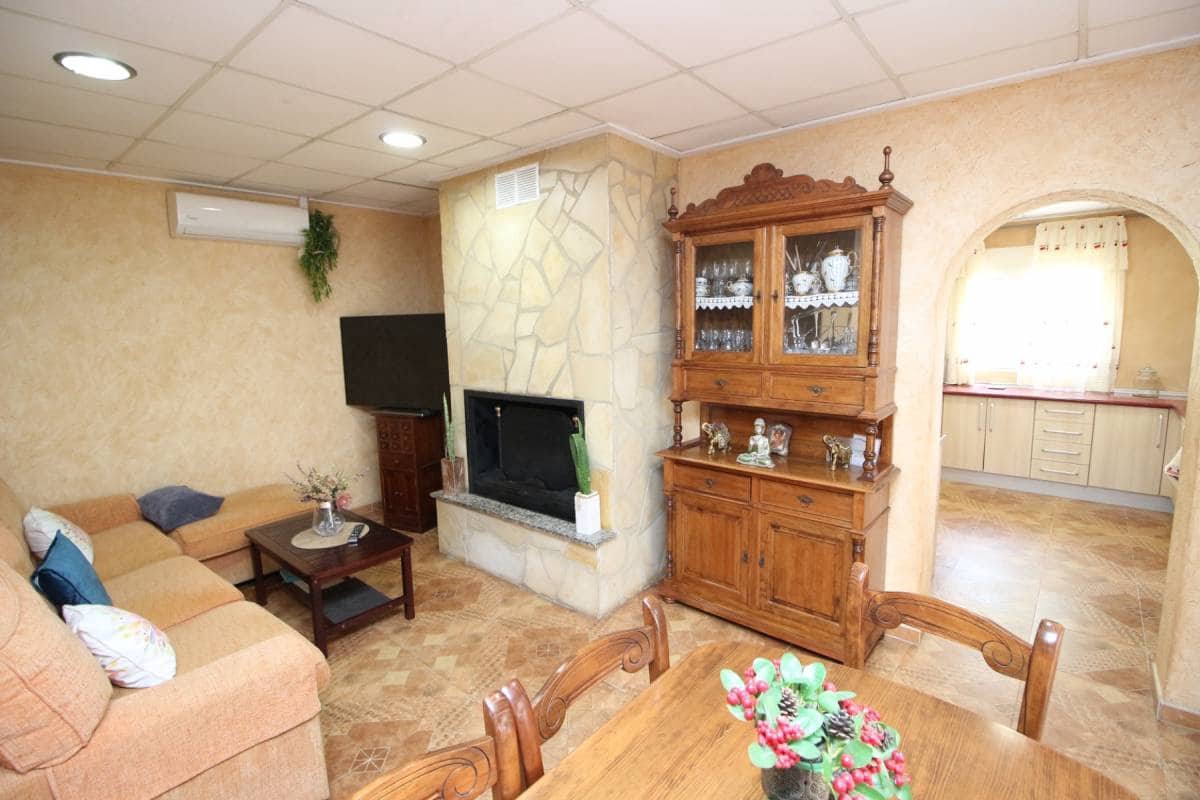 Chalet de 3 habitaciones en Dolores en venta - 260.000 € (Ref: 9228017)