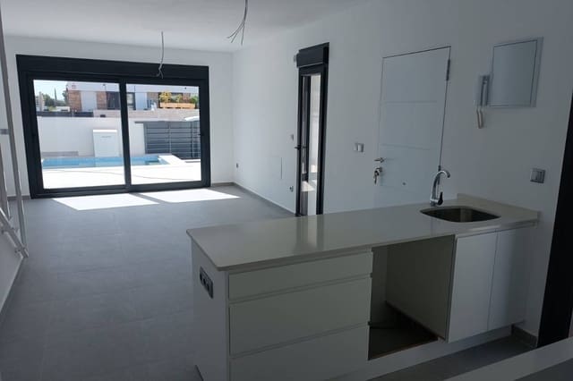 3 slaapkamer Villa te koop in Daya Nueva met zwembad - € 299.000 (Ref: 9337189)