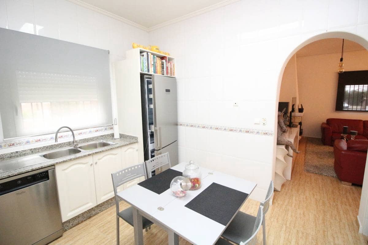 3 bedroom Villa for sale in Catral with pool garage - € 325,000 (Ref: 9486857)