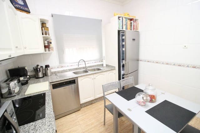 Chalet de 3 habitaciones en Catral en venta con piscina garaje - 325.000 € (Ref: 9486857)