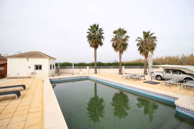Chalet de 3 habitaciones en Catral en venta con piscina garaje - 325.000 € (Ref: 9486857)
