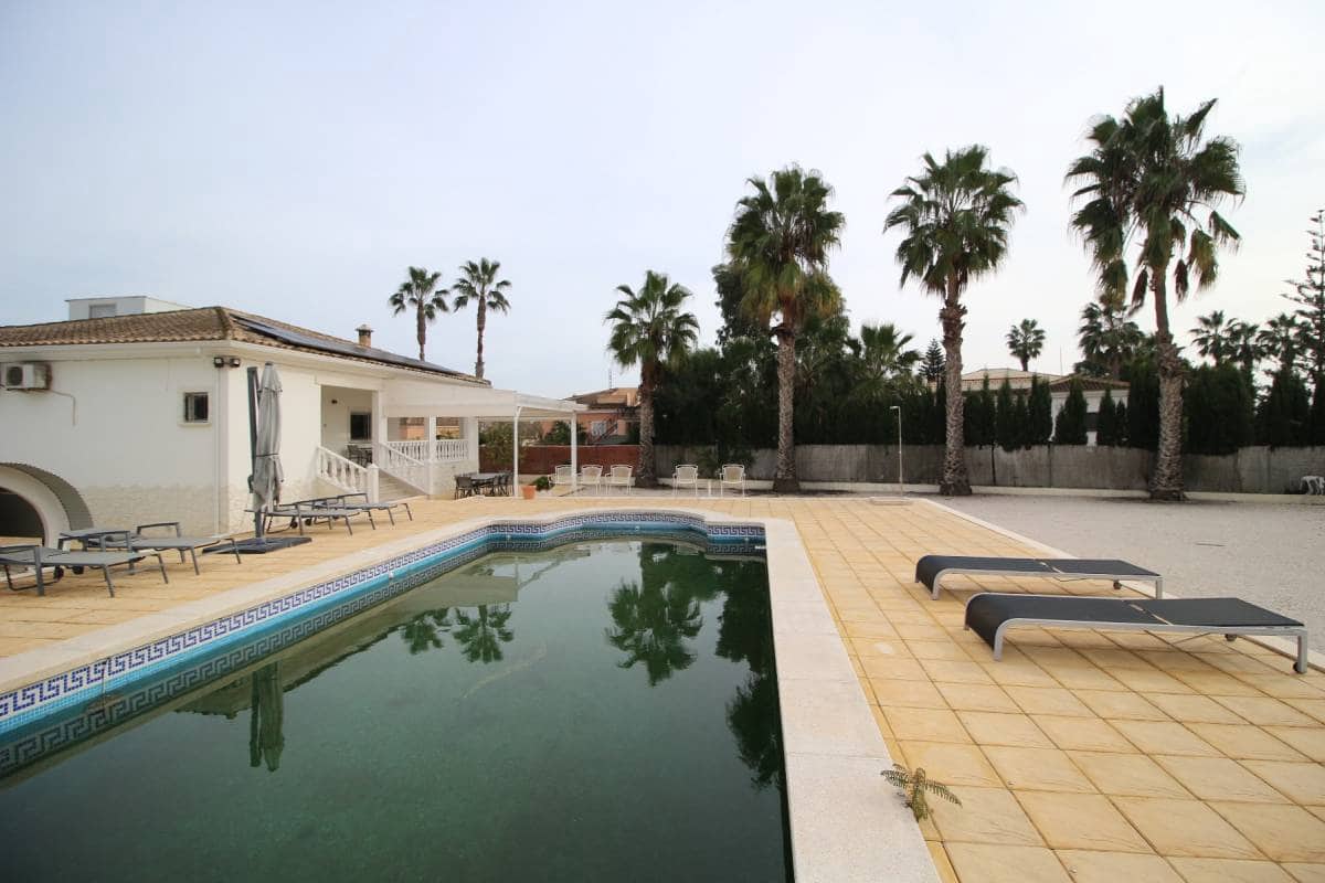 3 bedroom Villa for sale in Catral with pool garage - € 325,000 (Ref: 9486857)