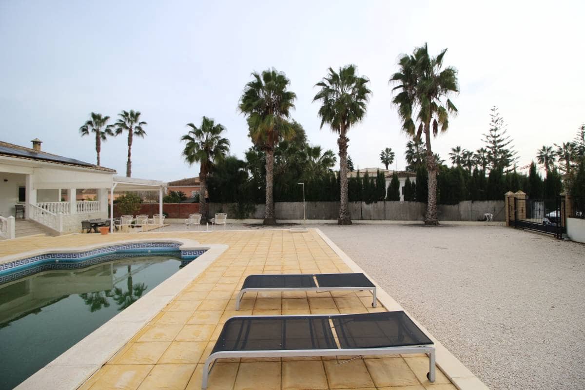 3 bedroom Villa for sale in Catral with pool garage - € 325,000 (Ref: 9486857)
