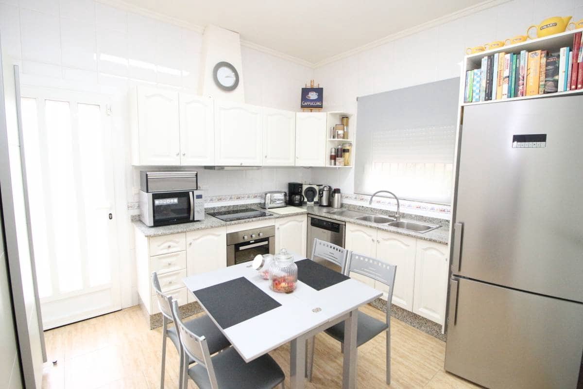 3 bedroom Villa for sale in Catral with pool garage - € 325,000 (Ref: 9486857)