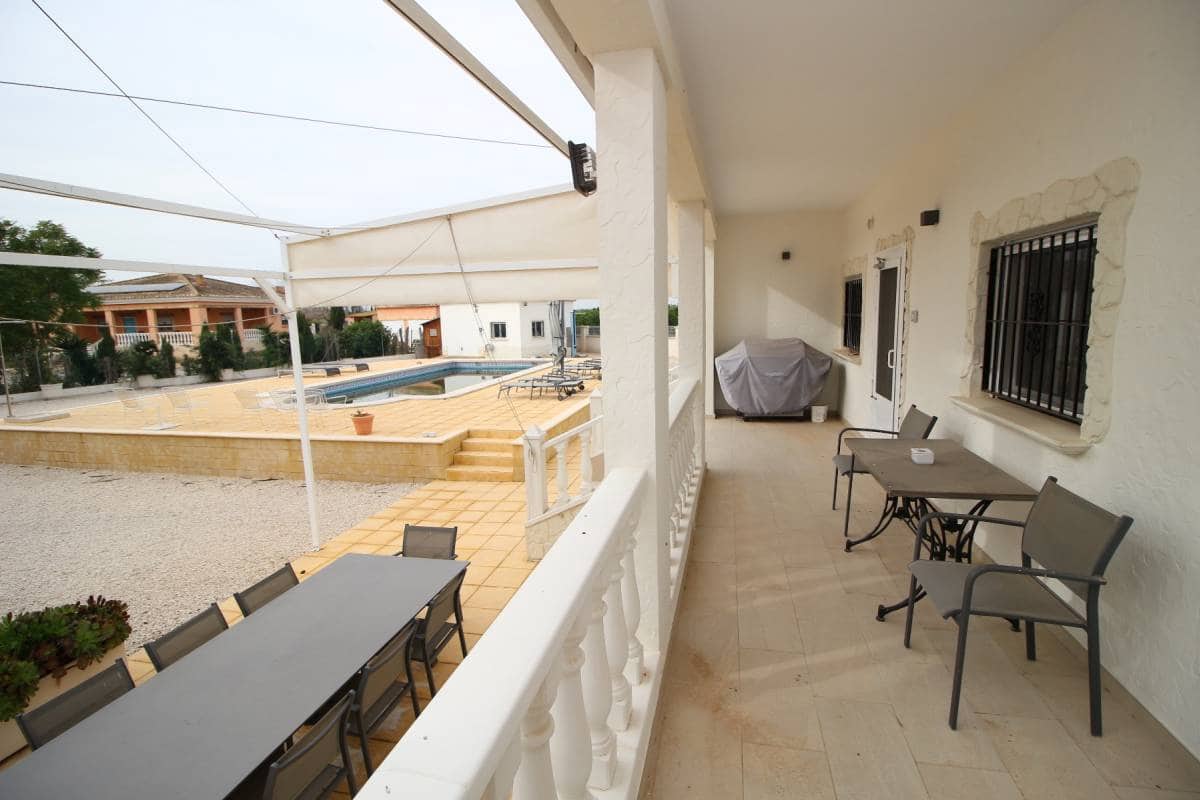 3 bedroom Villa for sale in Catral with pool garage - € 325,000 (Ref: 9486857)