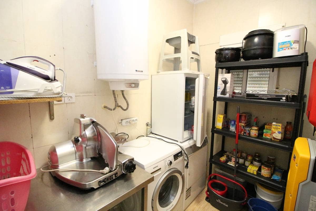 3 bedroom Villa for sale in Catral with pool garage - € 325,000 (Ref: 9486857)