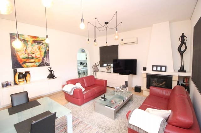 Chalet de 3 habitaciones en Catral en venta con piscina garaje - 325.000 € (Ref: 9486857)