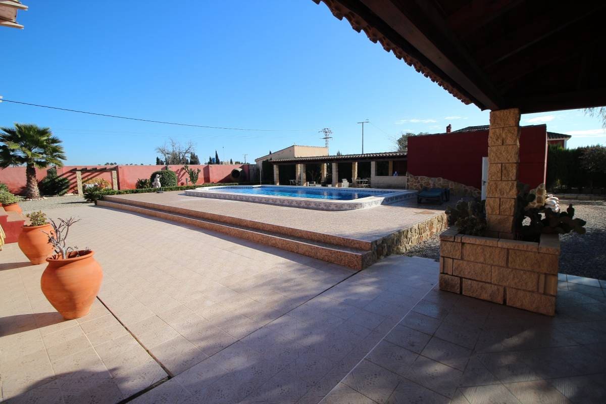 3 slaapkamer Villa te koop in Catral met zwembad - € 375.000 (Ref: 9511182)