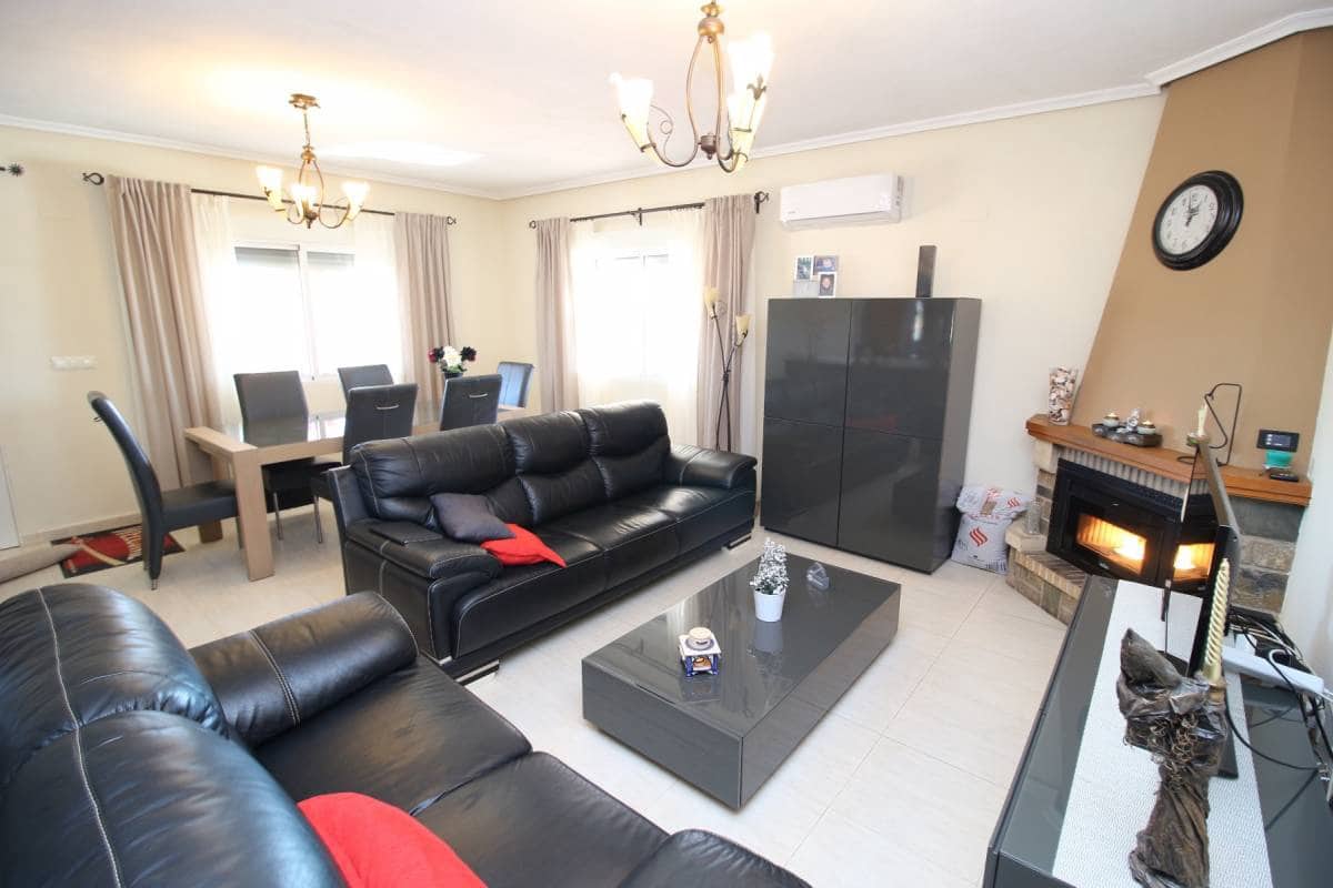 3 slaapkamer Villa te koop in Catral met zwembad - € 375.000 (Ref: 9511182)