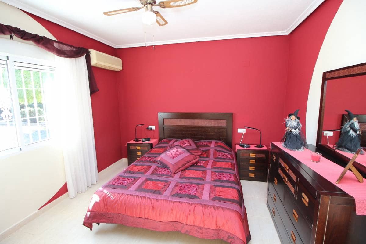 3 slaapkamer Villa te koop in Catral met zwembad - € 375.000 (Ref: 9511182)