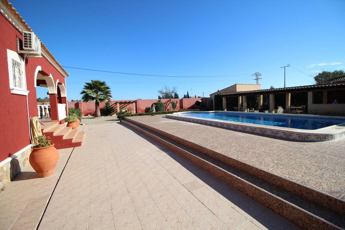 3 slaapkamer Villa te koop in Catral met zwembad - € 375.000 (Ref: 9511182)