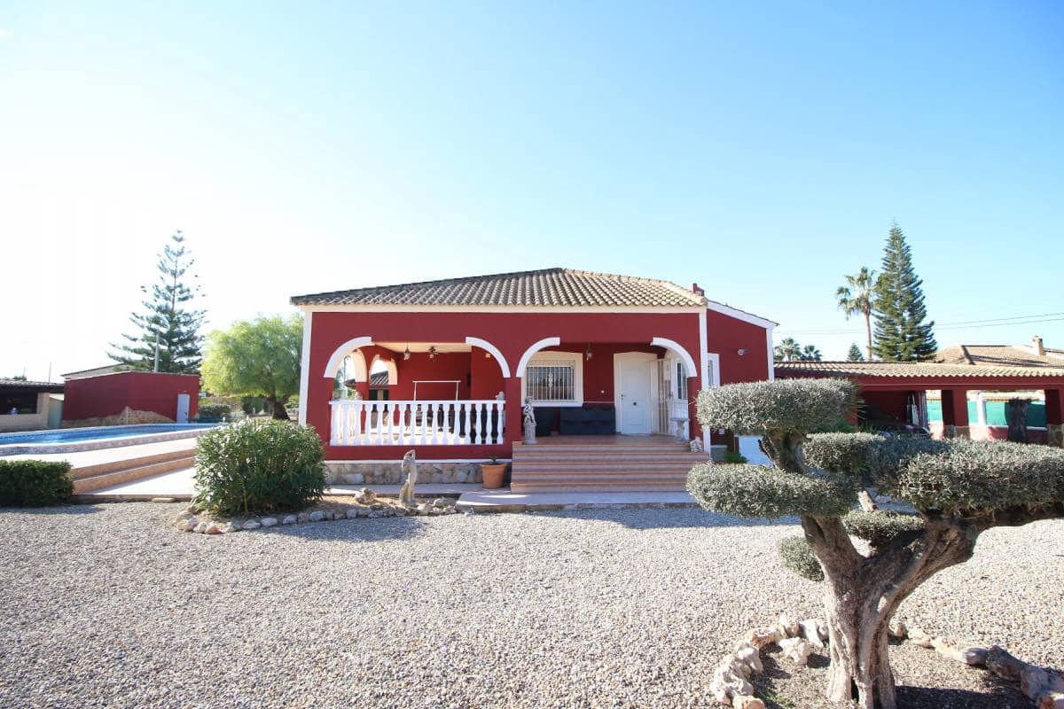 3 slaapkamer Villa te koop in Catral met zwembad - € 375.000 (Ref: 9511182)