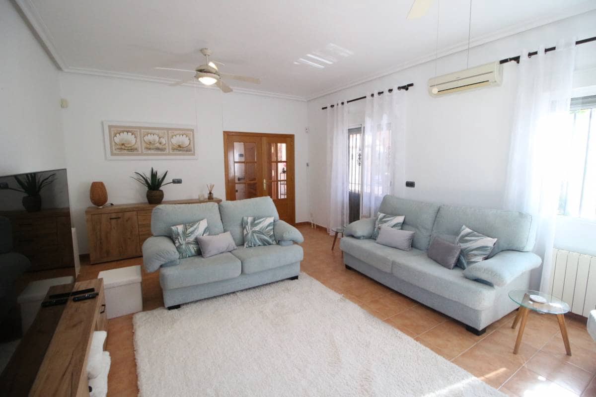 3 sovrum Villa till salu i Catral med pool - 435 000 € (Ref: 9687525)