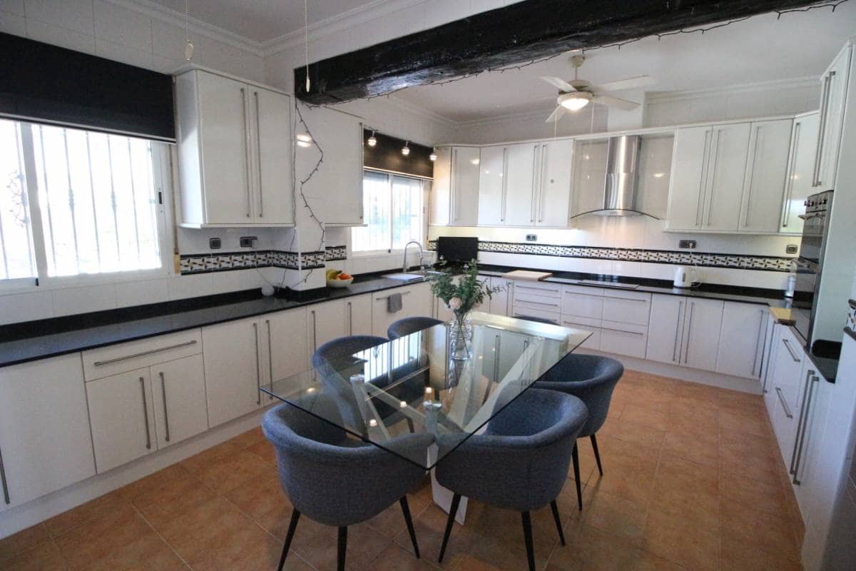 3 sovrum Villa till salu i Catral med pool - 435 000 € (Ref: 9687525)