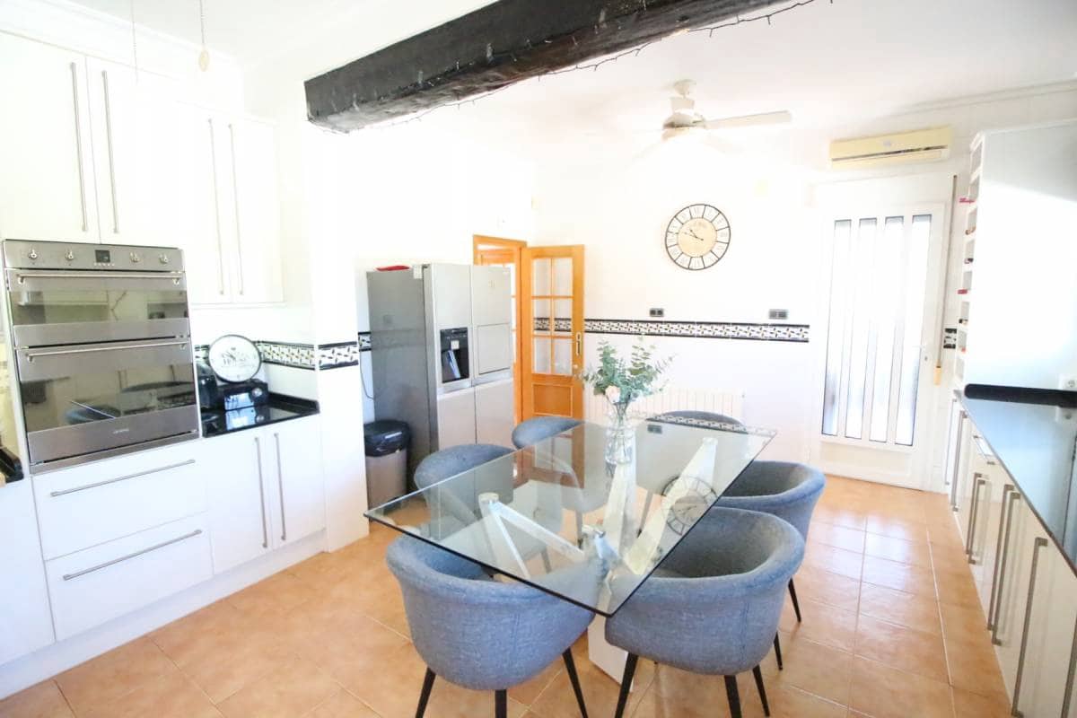 3 sovrum Villa till salu i Catral med pool - 435 000 € (Ref: 9687525)