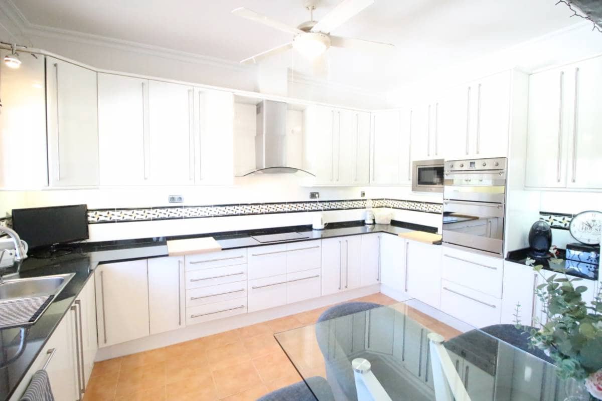 3 sovrum Villa till salu i Catral med pool - 435 000 € (Ref: 9687525)