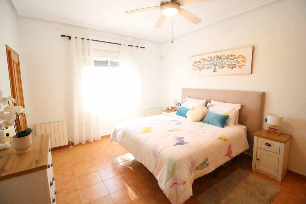 3 sovrum Villa till salu i Catral med pool - 435 000 € (Ref: 9687525)