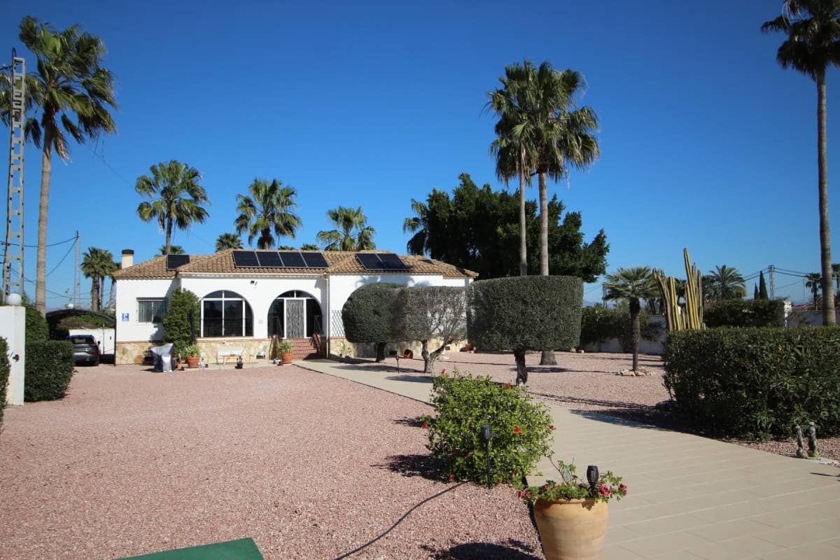 3 sovrum Villa till salu i Catral med pool - 435 000 € (Ref: 9687525)