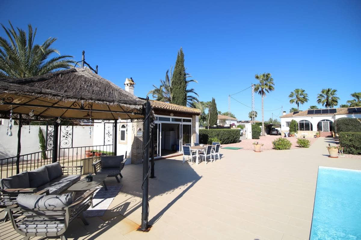 3 sovrum Villa till salu i Catral med pool - 435 000 € (Ref: 9687525)