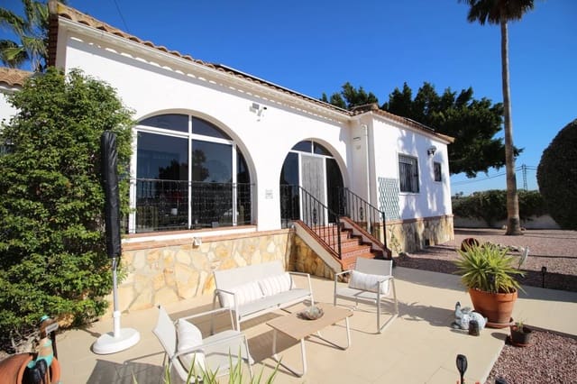 3 soveværelse Villa til salg i Catral med swimmingpool - € 435.000 (Ref: 9687525)