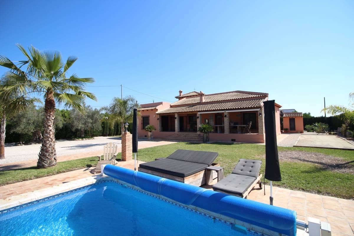 3 bedroom Villa for sale in Catral with pool garage - € 549,000 (Ref: 9737291)