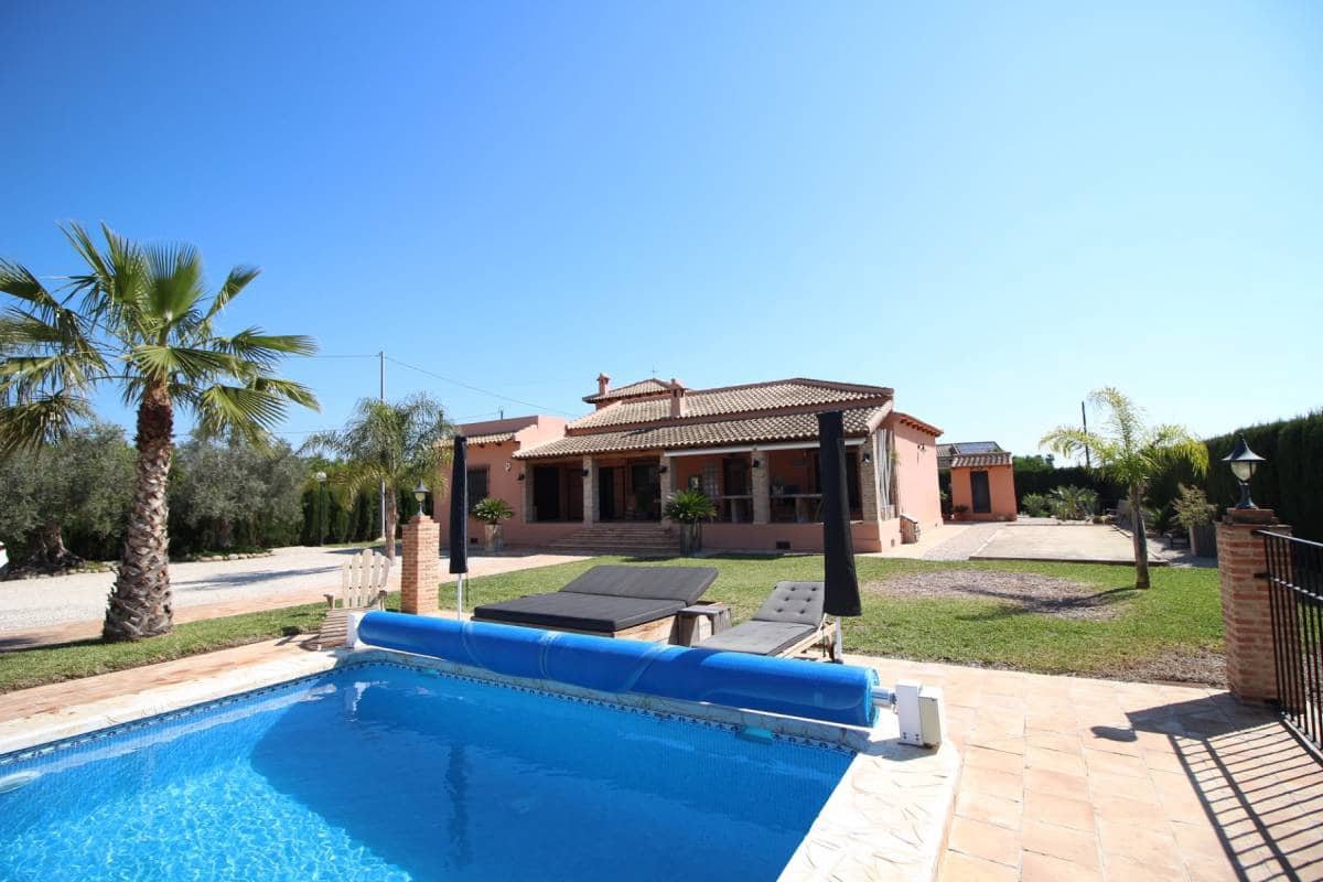 3 bedroom Villa for sale in Catral with pool garage - € 549,000 (Ref: 9737291)