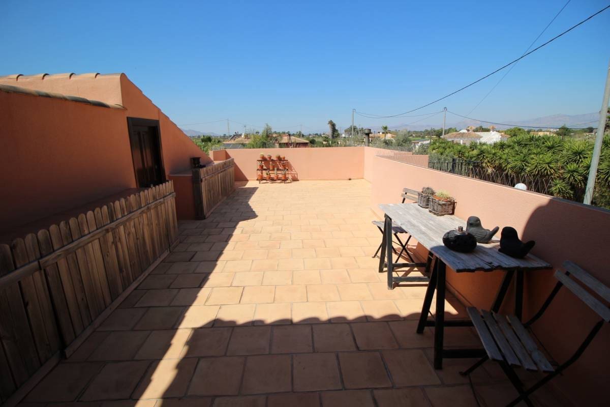3 bedroom Villa for sale in Catral with pool garage - € 549,000 (Ref: 9737291)