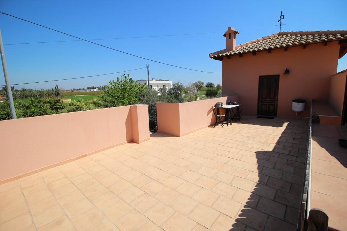 3 bedroom Villa for sale in Catral with pool garage - € 549,000 (Ref: 9737291)