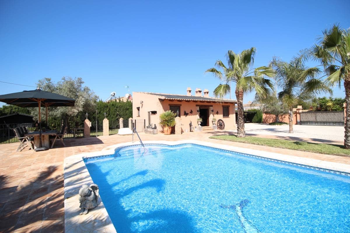 3 bedroom Villa for sale in Catral with pool garage - € 549,000 (Ref: 9737291)