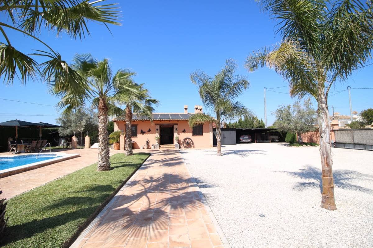 3 bedroom Villa for sale in Catral with pool garage - € 549,000 (Ref: 9737291)