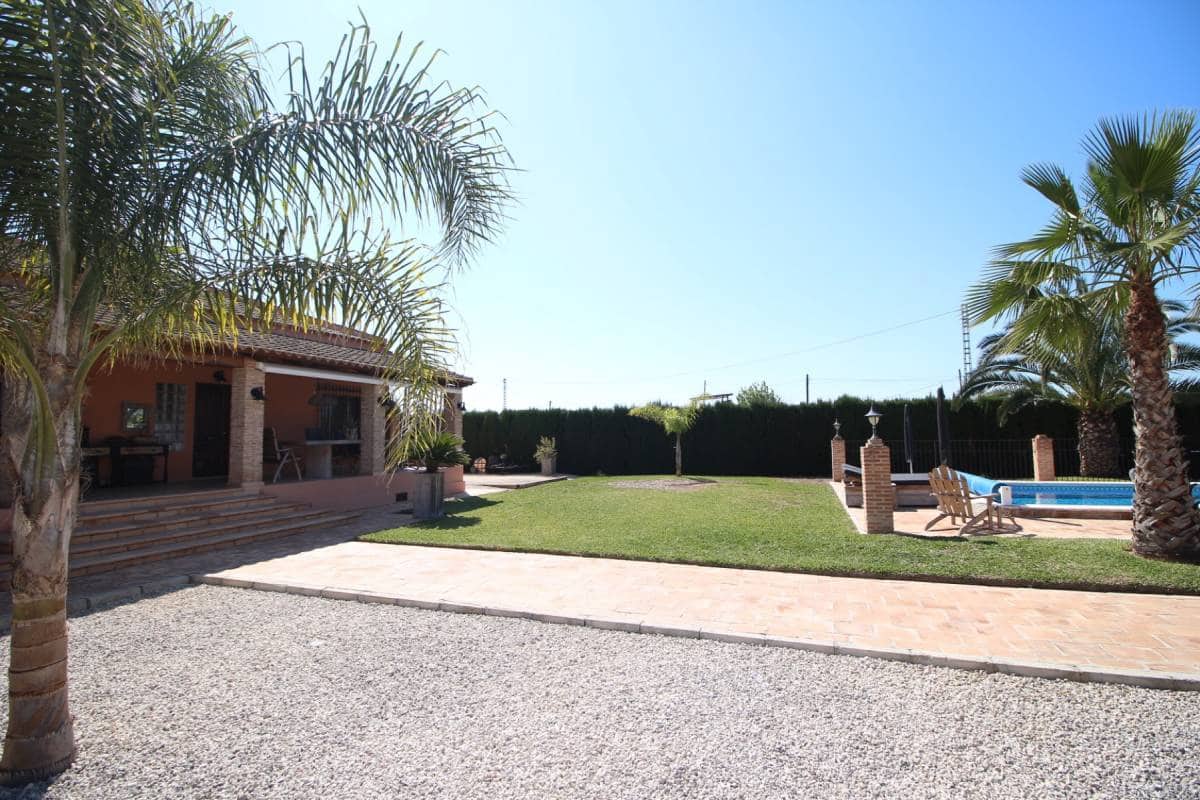 3 bedroom Villa for sale in Catral with pool garage - € 549,000 (Ref: 9737291)