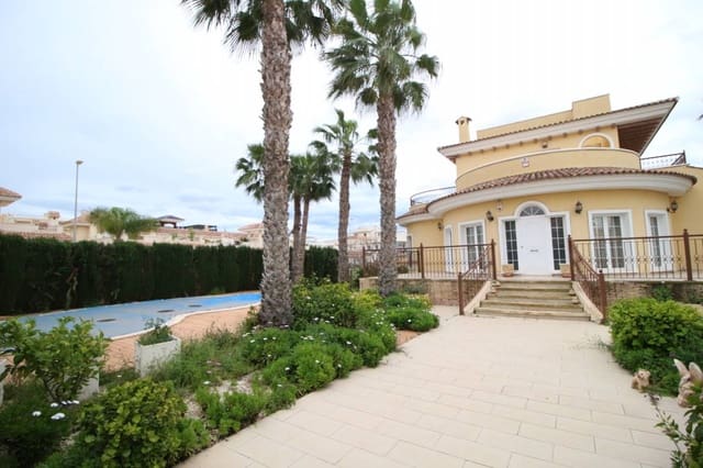 4 bedroom Villa for sale in Rojales with pool garage - € 810,000 (Ref: 9739265)