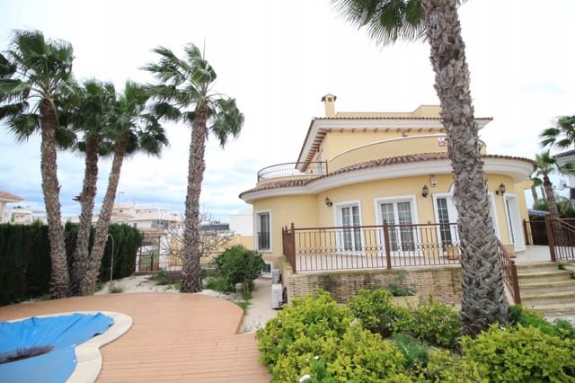 4 bedroom Villa for sale in Rojales with pool garage - € 810,000 (Ref: 9739265)