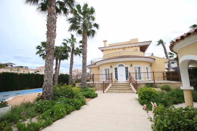4 bedroom Villa for sale in Rojales with pool garage - € 810,000 (Ref: 9739265)