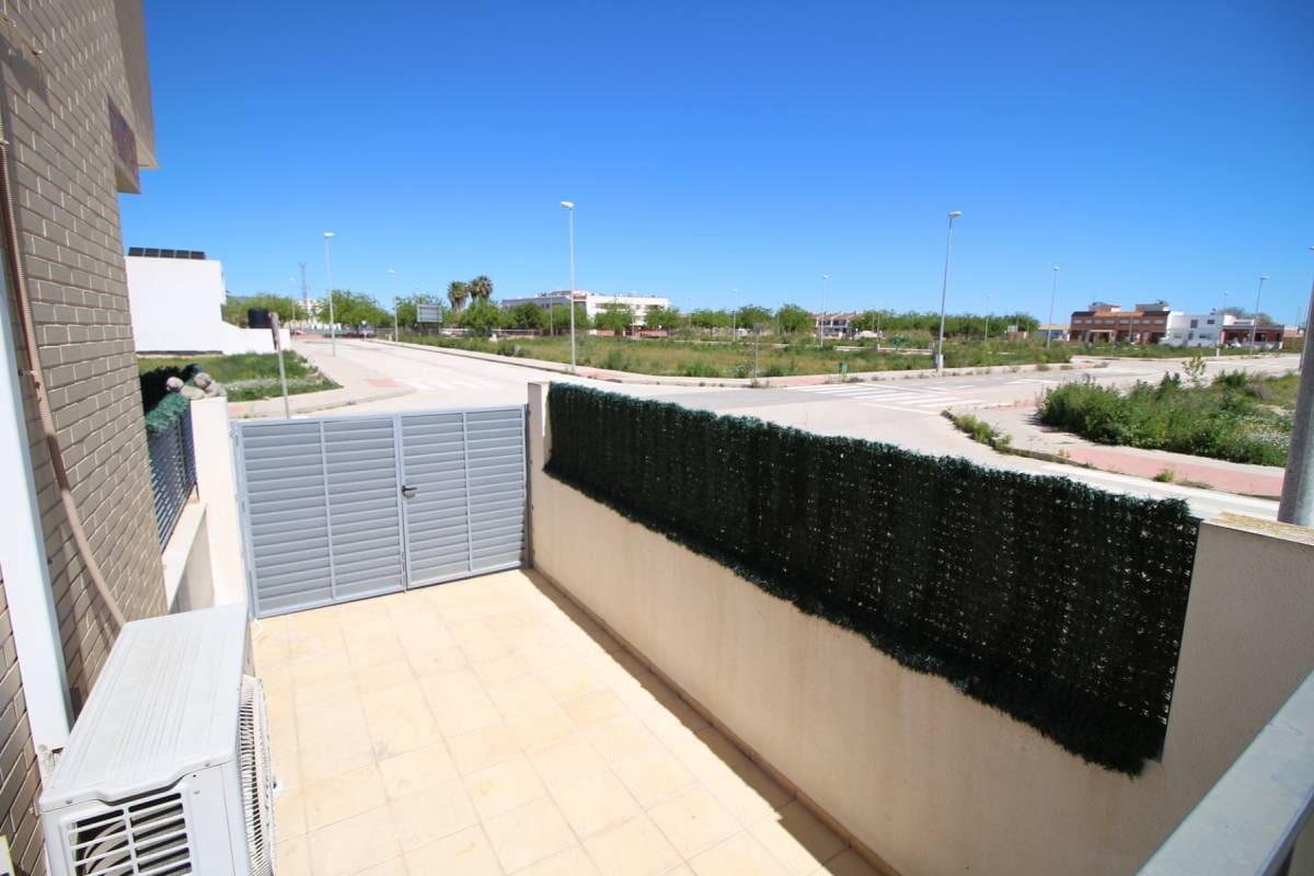 Casa de 3 habitaciones en Dolores en venta - 215.000 € (Ref: 9740093)